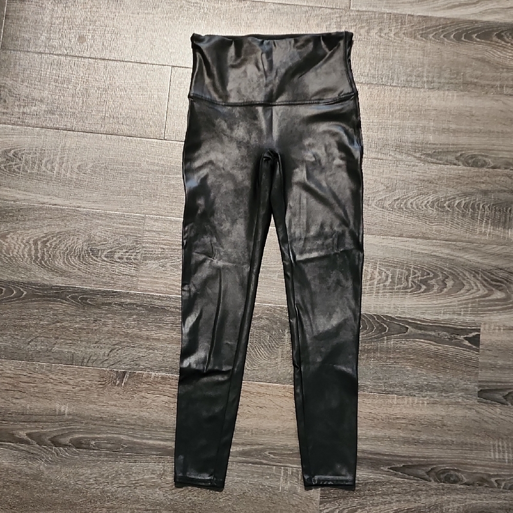 💋 SPANX faux leather Leggings 💋